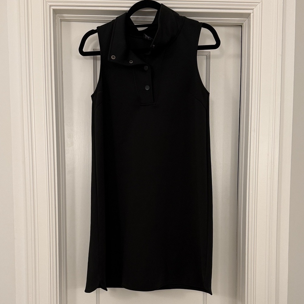 Chic Black Sleeveless Dress